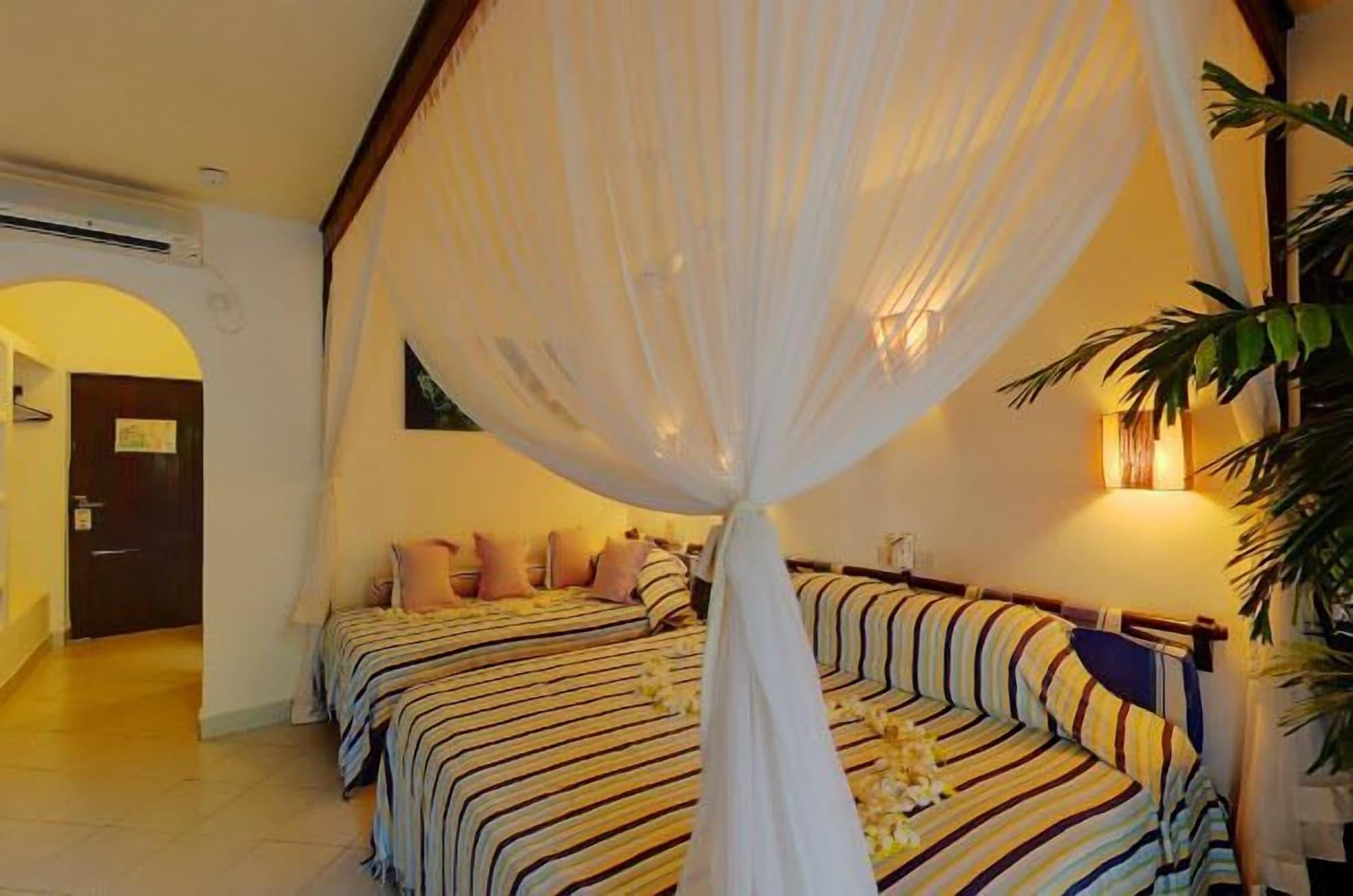 Turtle Bay Beach Club Hotel Watamu Exterior photo