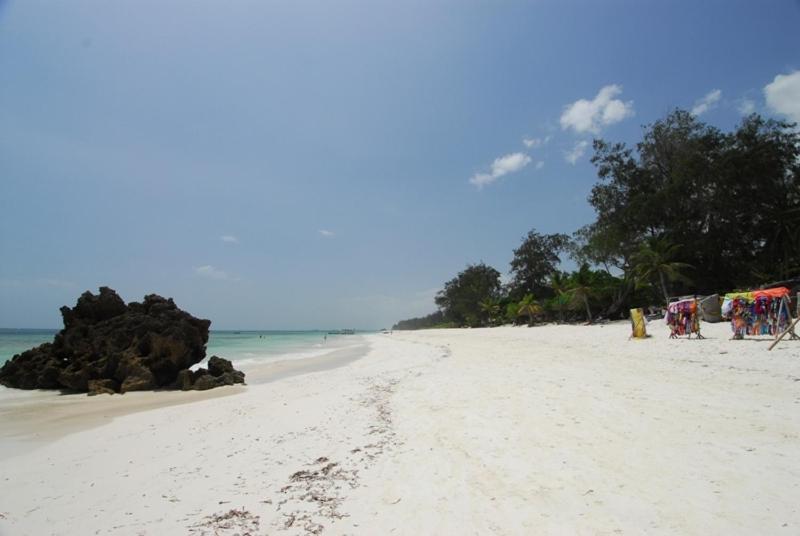 Turtle Bay Beach Club Hotel Watamu Exterior photo