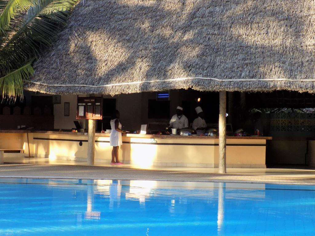 Turtle Bay Beach Club Hotel Watamu Exterior photo